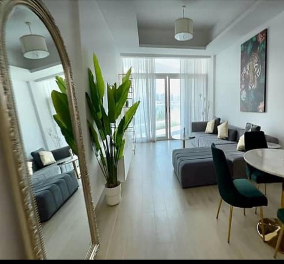 Aparthotel Azizi Mina Fleur Star Dubai